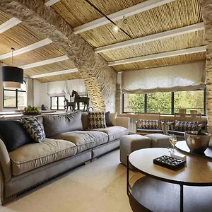 Turisme Rural Mas Ametller - Casa Gran Fontclara